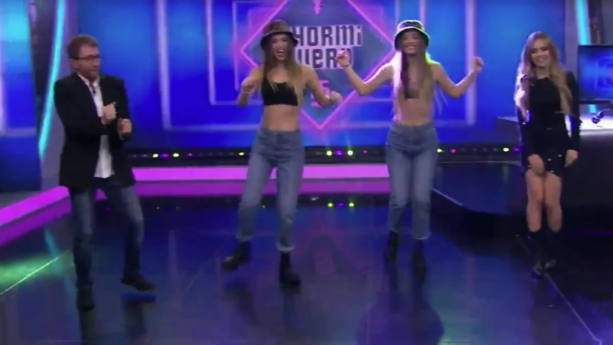 Ana Mena responde a los que dicen que se le cayó el tampón en 'El hormiguero': 