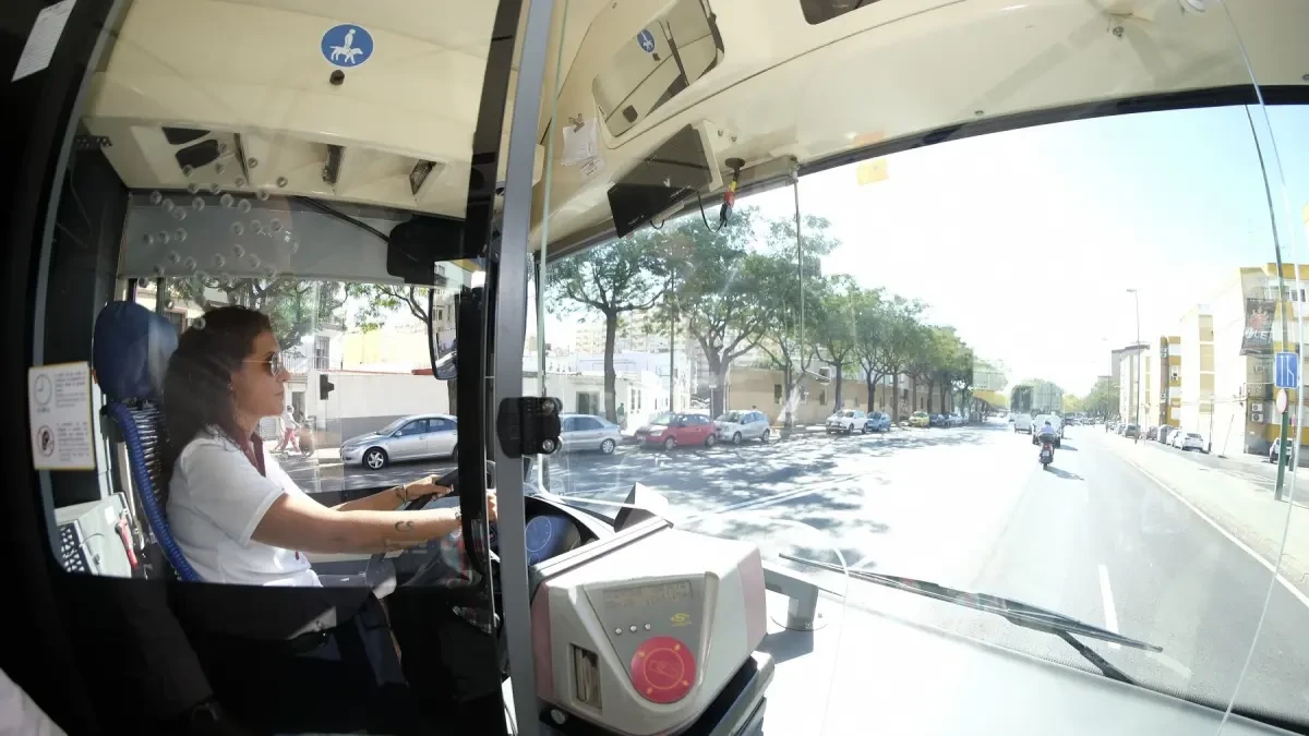 CGT avisa de que la bolsa de conductores de Tussam suma 99 personas 