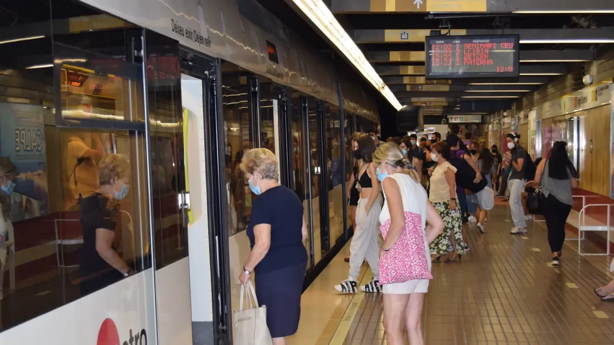 Metrovalencia registra más de 3,3 millones de viajeros septiembre, un 42% menos que en 2019