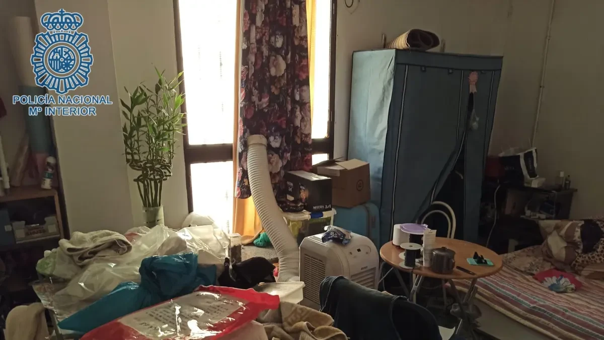 Cinco detenidos por explotar a ocho ciudadanos chinos en talleres textiles ubicados en dos sótanos de Sevilla