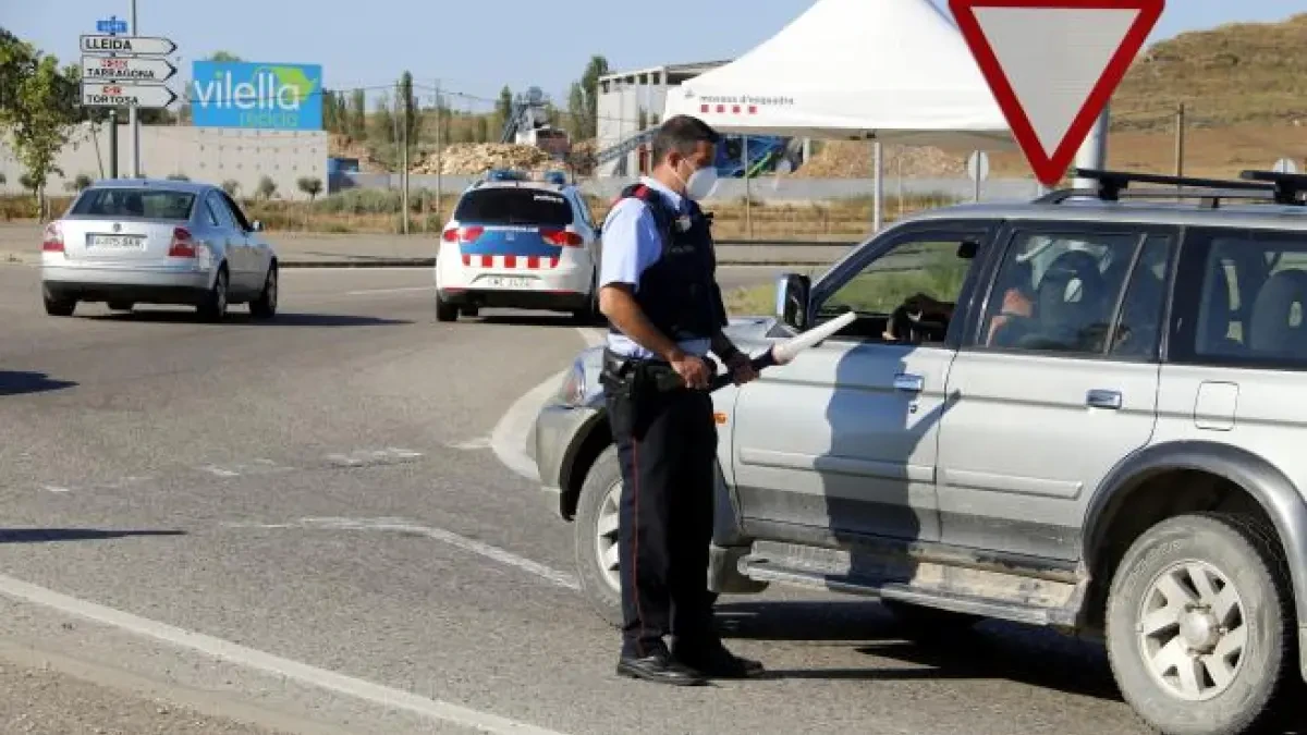 Cierres perimetrales: ¿qué documentación me podrán pedir los agentes de la Policía si me paran?