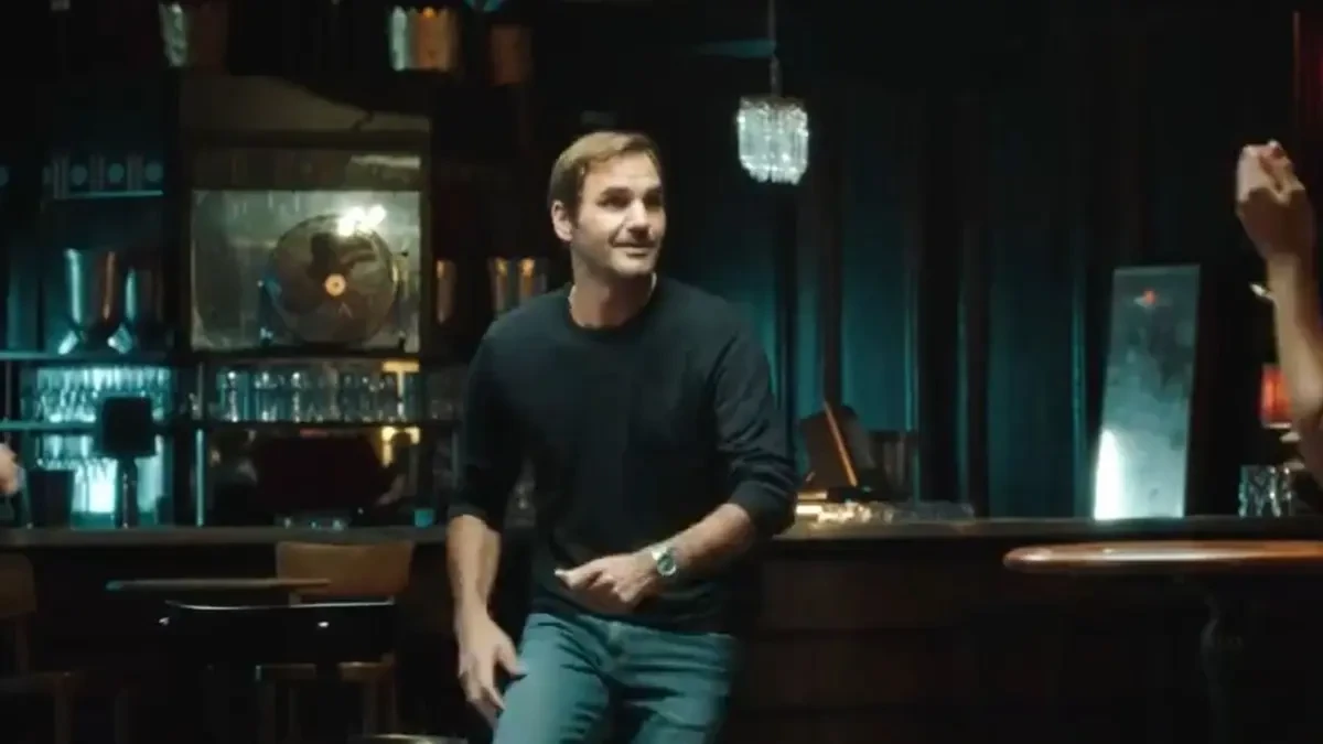 Roger Federer demuestra que se le da mejor el tenis que la música cantando un tema de los Beatles