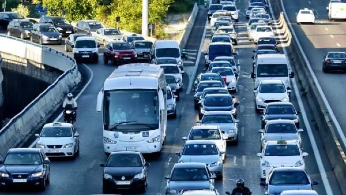 ¿Puedo desplazarme en coche si vivo en una de las áreas restringidas de Madrid?