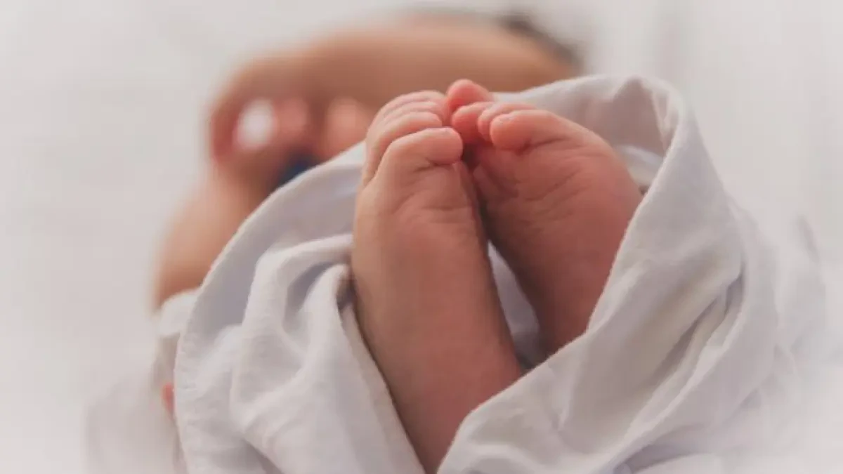 Un bebé de 18 días da positivo en cocaína y la Policía investiga a la madre por maltrato prenatal