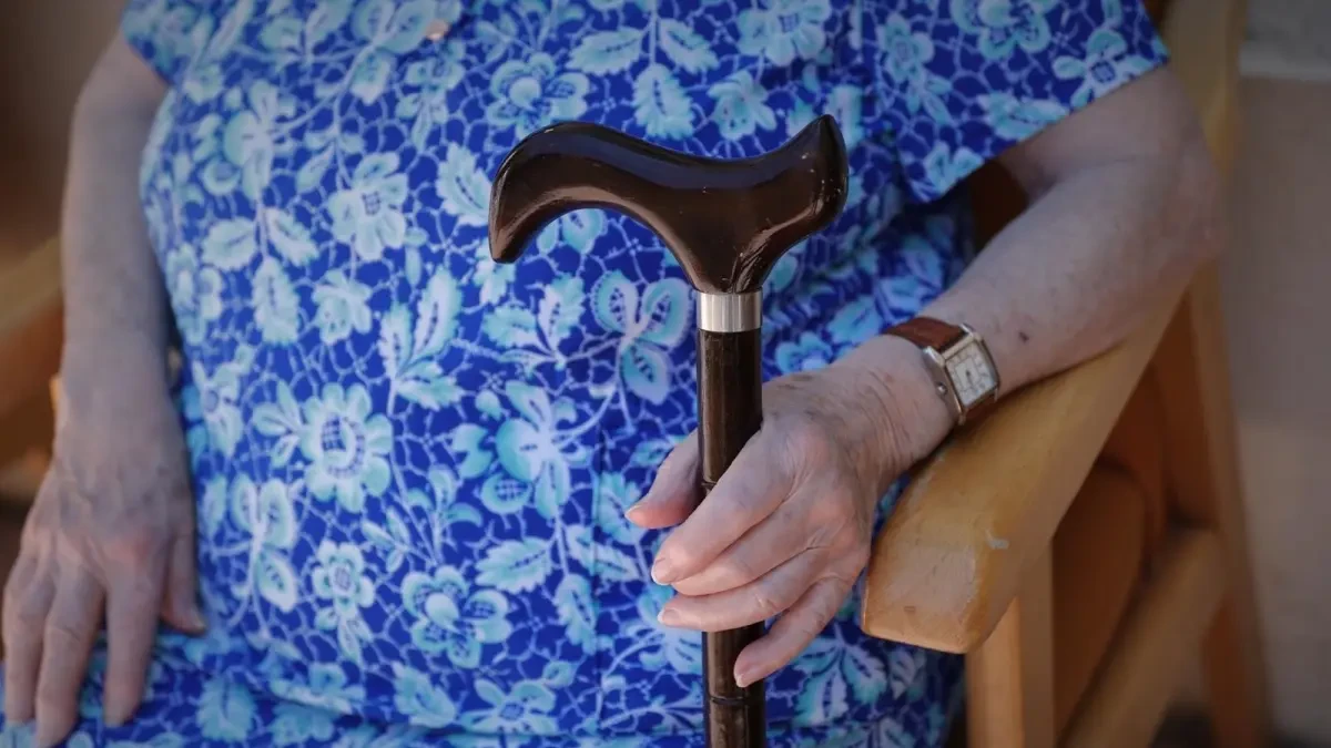 Sanidad asegura que la letalidad del Covid-19 en los mayores de 80 años ha bajado 15 puntos en la segunda ola