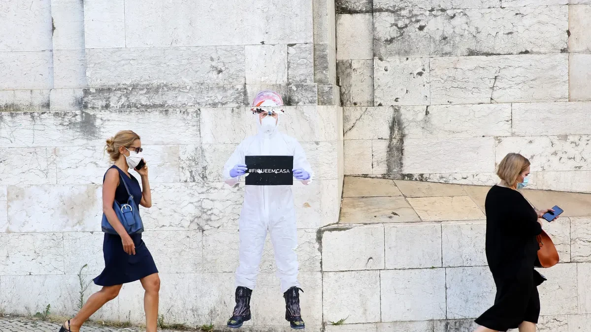 Se disparan los contagios en Portugal, con más de 2.000 casos en un día