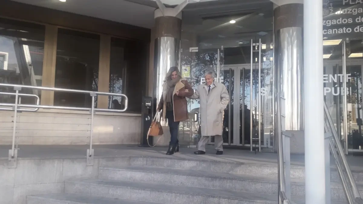 La joven que okupó la casa de su abuelo ofrece las llaves 