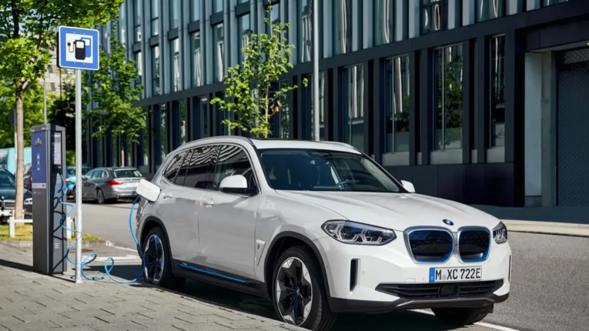 Cuenta atrás para la llegada del BMW iX3, el SUV eléctrico con sello premium