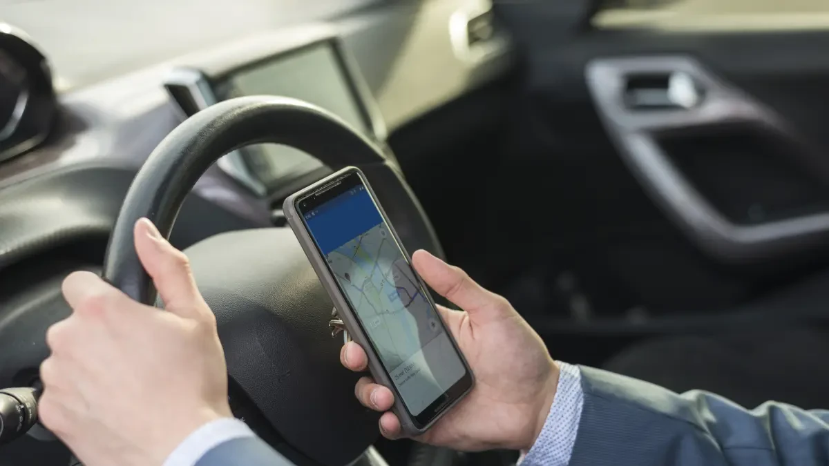 Las distracciones siguen siendo la primera causa de accidente de tráfico
