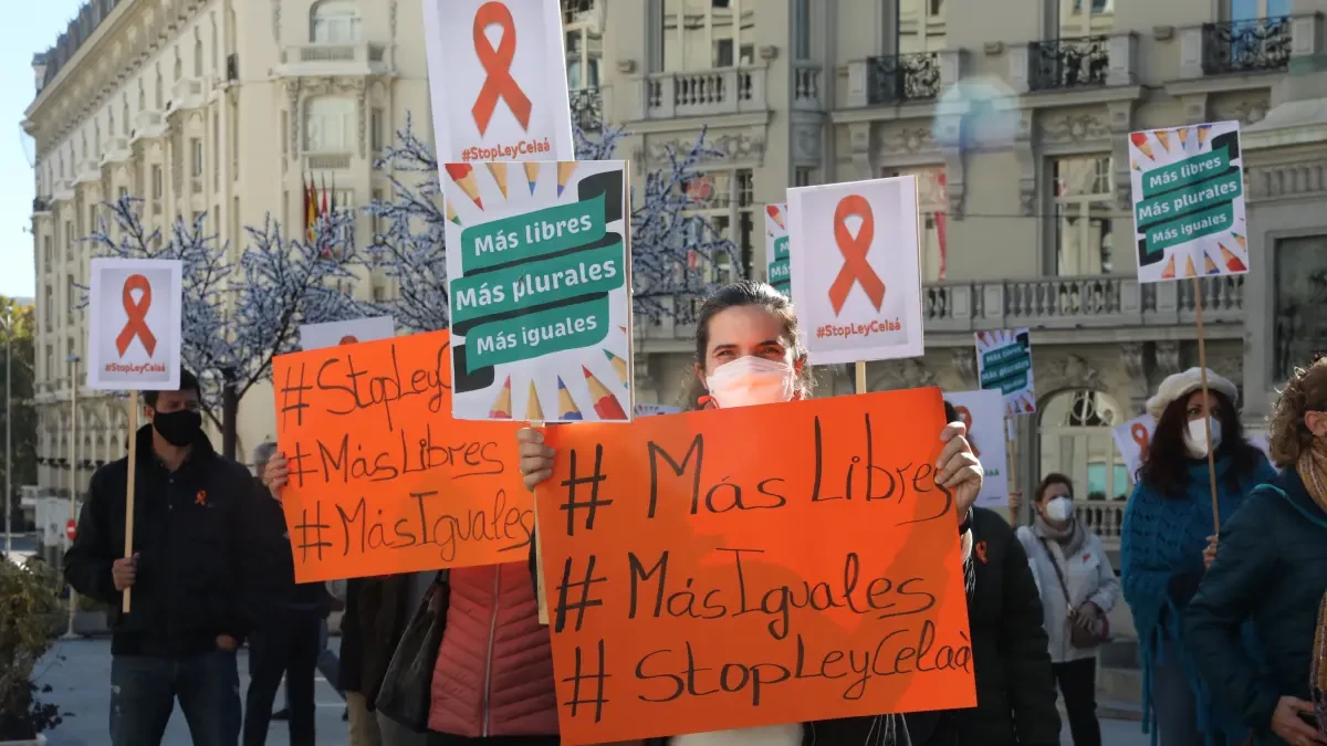 La concertada denuncia que la Ley Celaá impone un modelo único de educación y arrincona la libertad de elegir centro