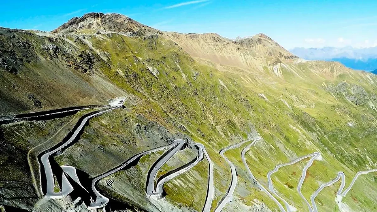 Ruta por el Paso Stelvio de los Alpes italianos