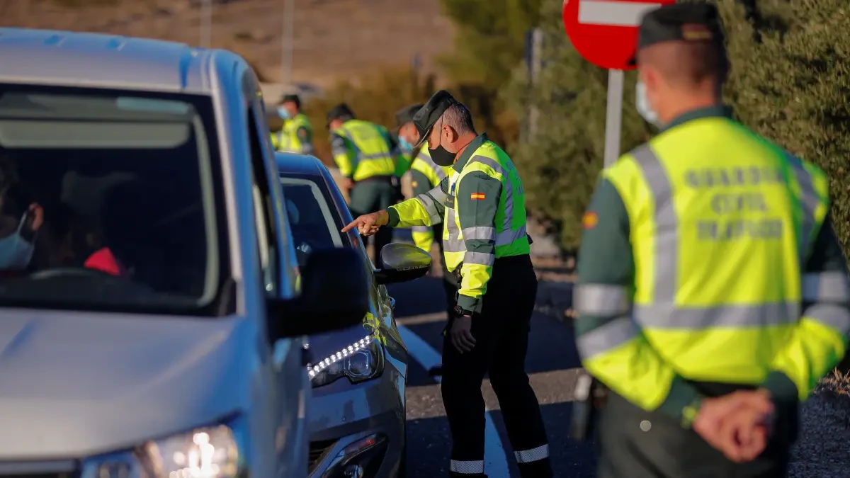 Madrid abre sus fronteras regionales y amplía las restricciones a 35 zonas básicas