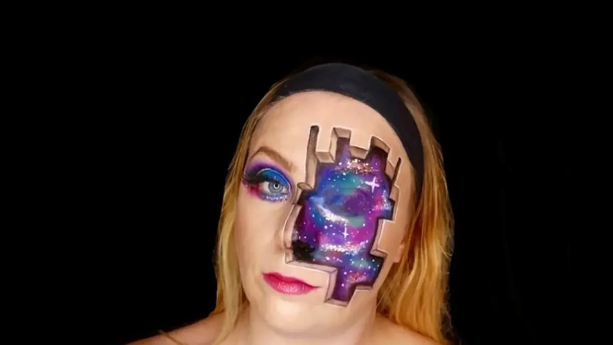Una excocinera es capaz de hacer impresionantes ilusiones ópticas en su rostro utilizando solo maquillaje
