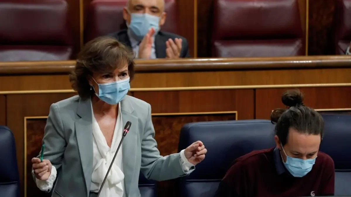 Carmen Calvo llama a 