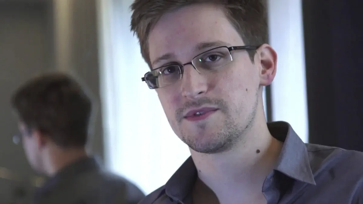 Un tribunal condena a Snowden a pagar 4,2 millones de euros por publicar sus memorias sin la revisión de la CIA