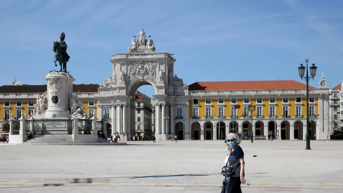 Portugal informa de cinco muertes y 849 nuevos contagios por coronavirus, un máximo inédito desde marzo