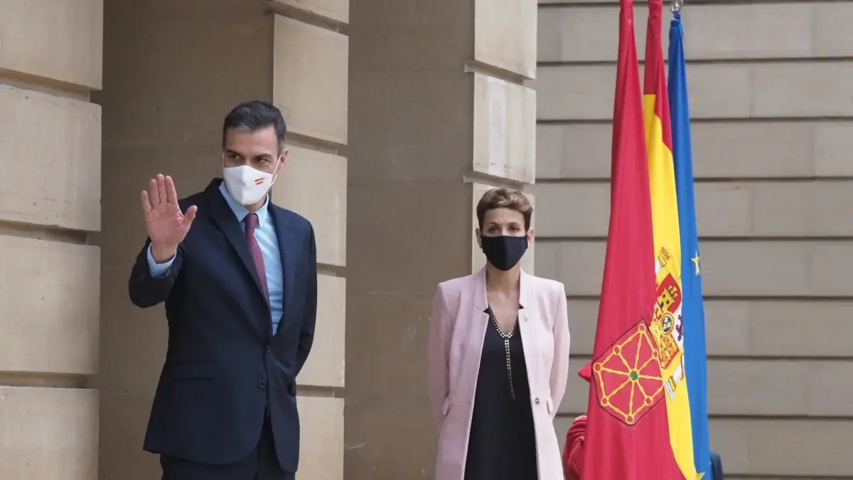 Sánchez anuncia más médicos y ayudas a empresas y autónomos en plena polémica por el apoyo de Bildu a las cuentas