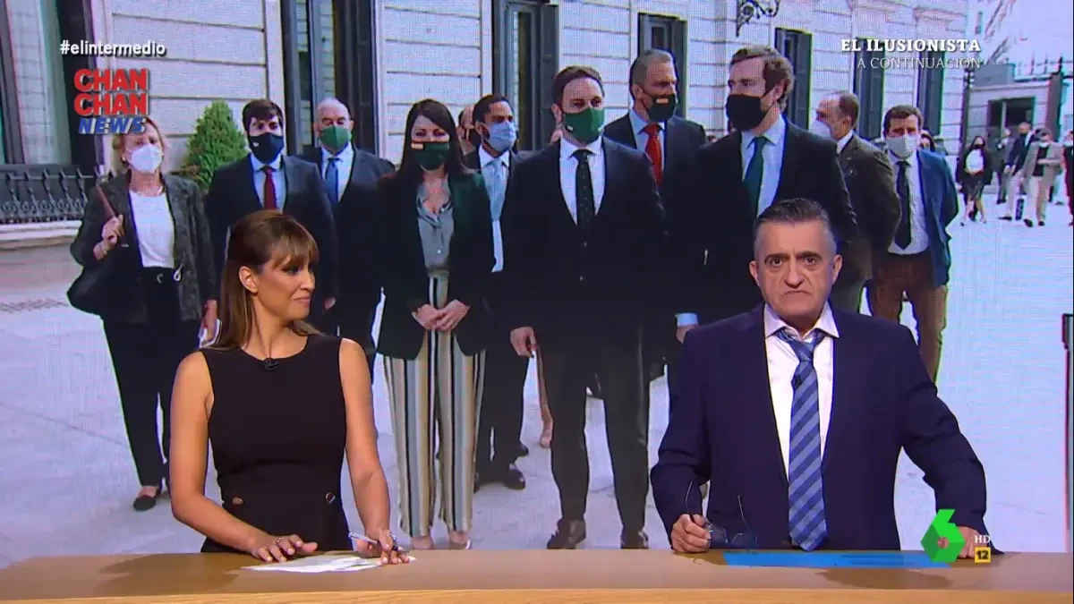 'El intermedio' pone a Santiago Abascal a cantar su propia versión de la 'Macarena'