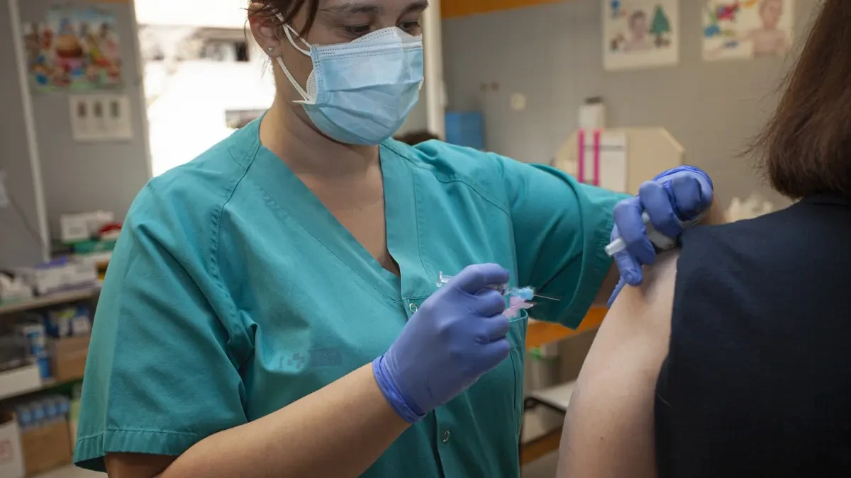 ¿Te vas a vacunar de la gripe? Cómo pedir cita previa a partir de hoy