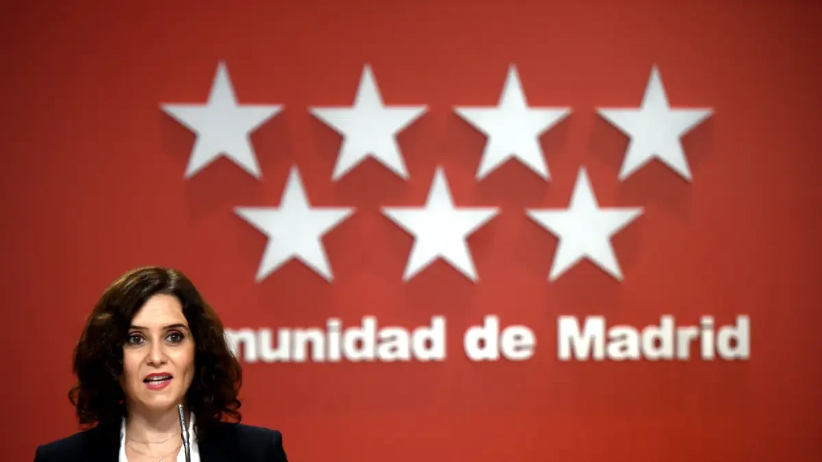 Díaz Ayuso ultima restricciones por las noches para impedir las fiestas y los botellones