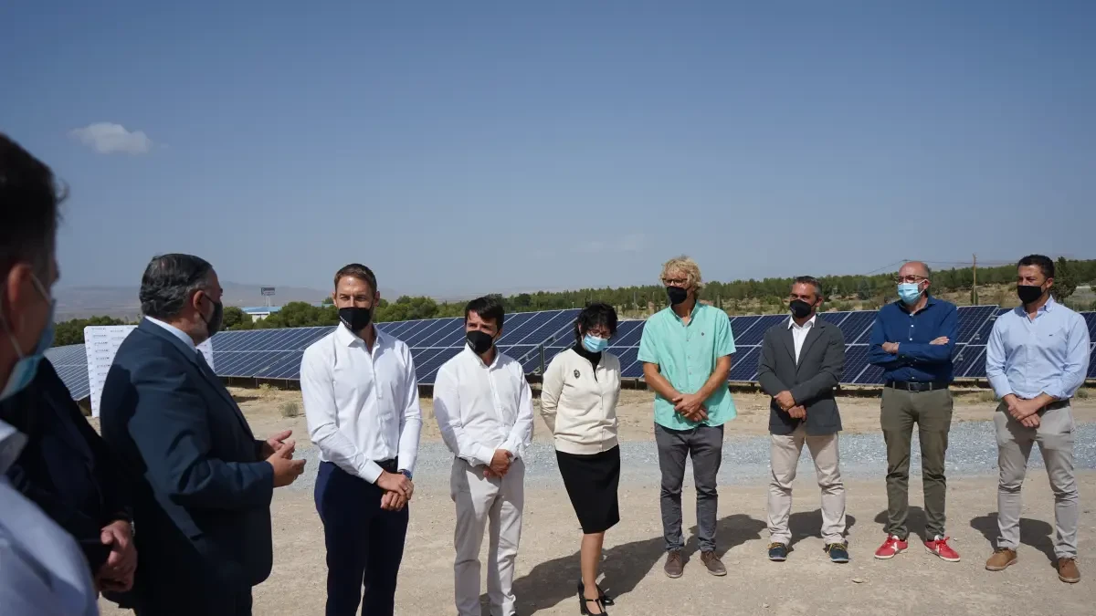 Una nueva planta de energía fotovoltaica en Guadix permitirá abastecer a 4.265 viviendas