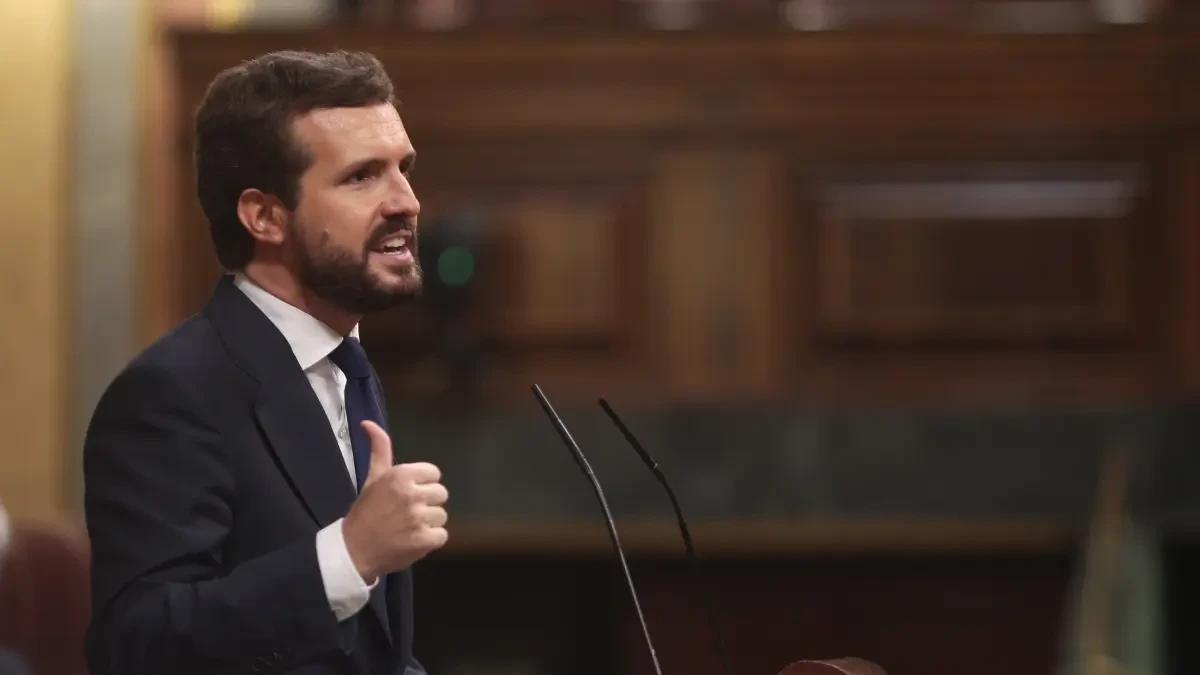 Los PP regionales de Madrid, Andalucía, Murcia difunden una campaña de “no a Vox” tras romper Casado con Abascal