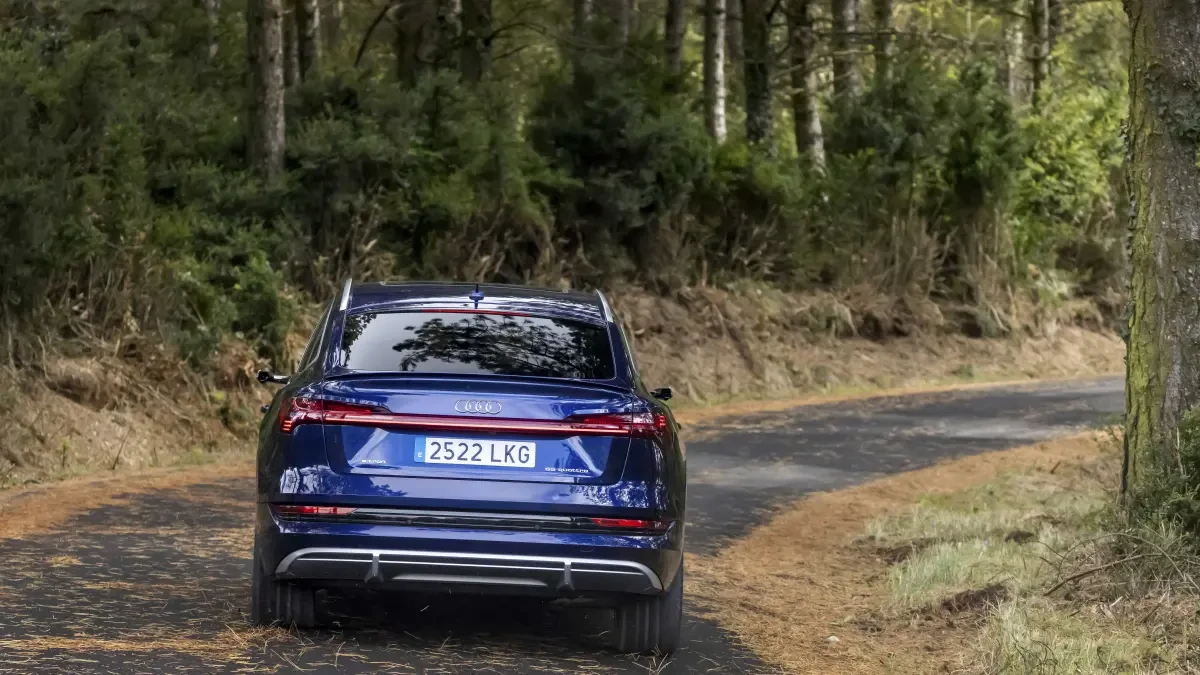 Conducimos el nuevo e-tron Sportback 55, el tren bala eléctrico (y deportivo) de Audi