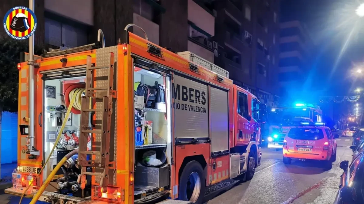 Hallan el cuerpo calcinado de una persona sin identificar en el incendio de una vivienda en Valencia
