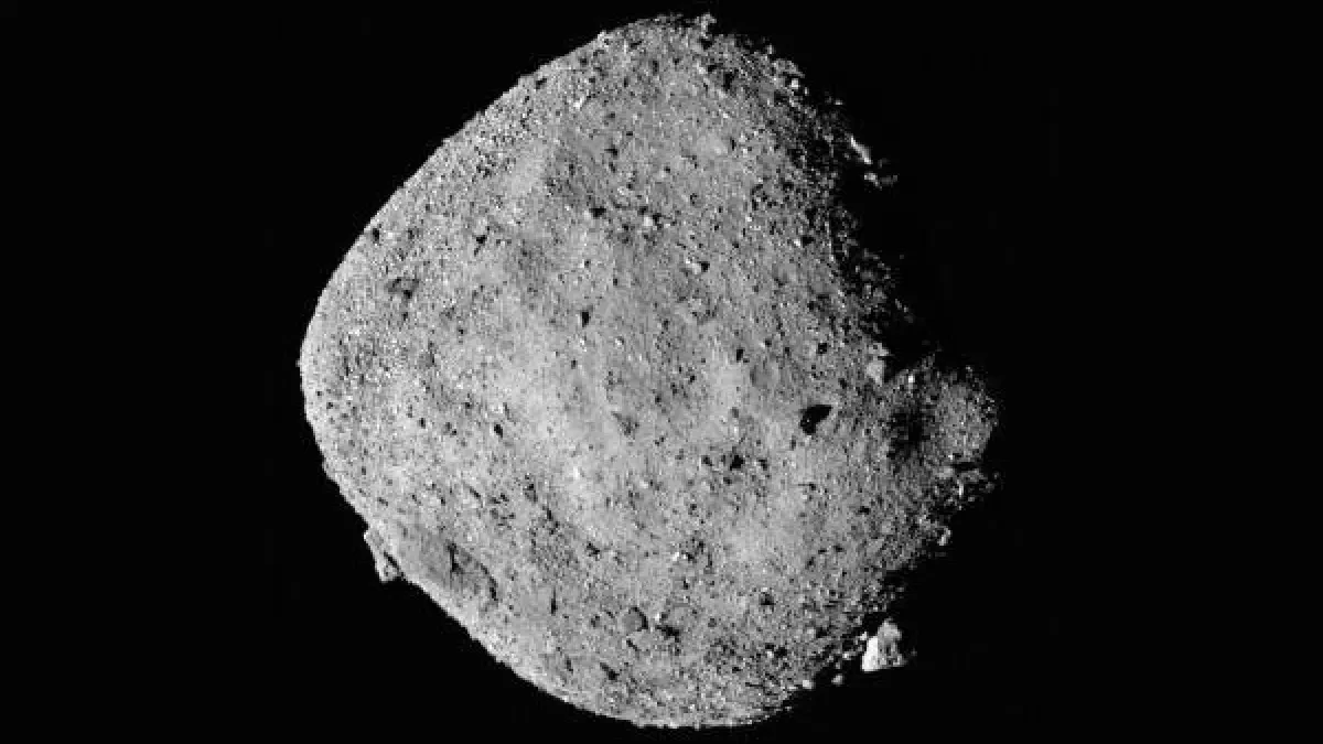 La nave OSIRIS-REx de la NASA hace historia al lograr posarse en el asteroide Bennu y recoger muestras