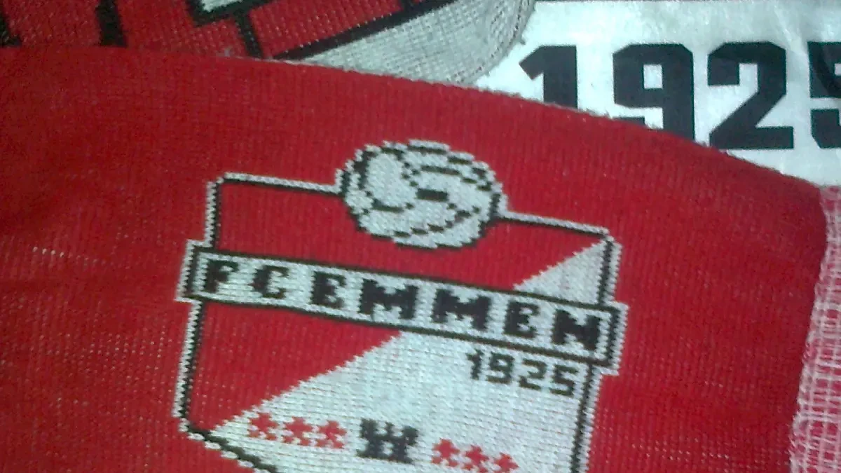 Prohíben a un club de fútbol holandés que patrocine una juguetería erótica en sus camisetas