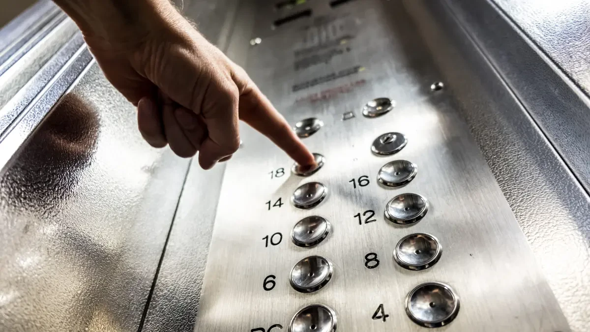 Las capitales españolas con más pisos con ascensor: ¿toda la comunidad tiene que estar de acuerdo para su instalación?