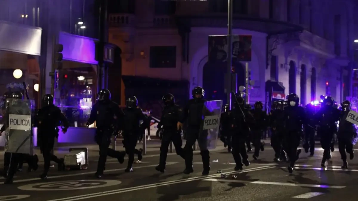 Qué sabe la policía hasta ahora de los violentos que actuaron este sábado por la noche en Madrid