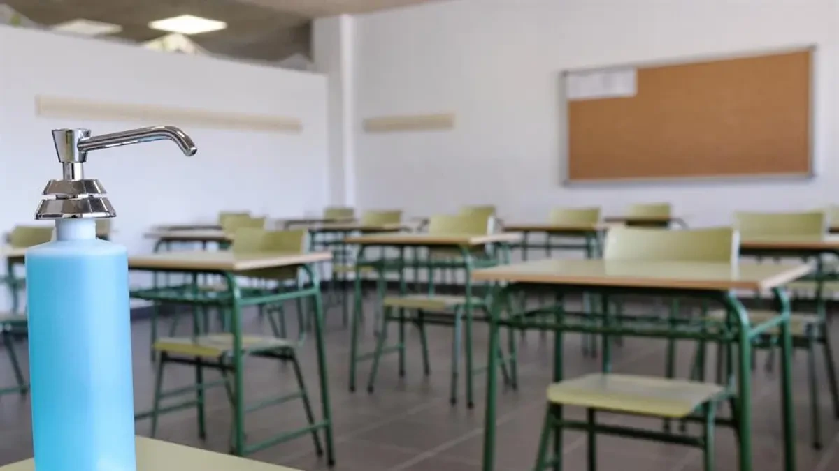 Una niña se lleva por error lubricante al colegio y lo usa como gel desinfectante: 