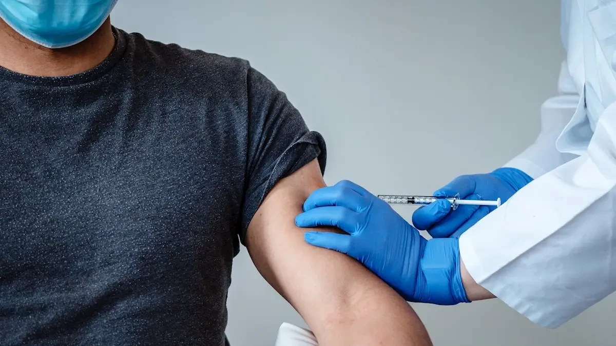 Un voluntario español de la vacuna de Pfizer: 
