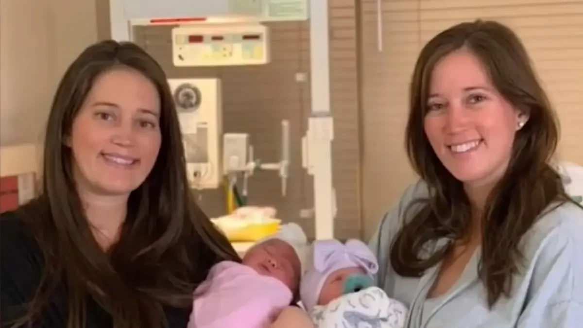 Dos hermanas gemelas dan a luz, a la vez, el día de su cumpleaños