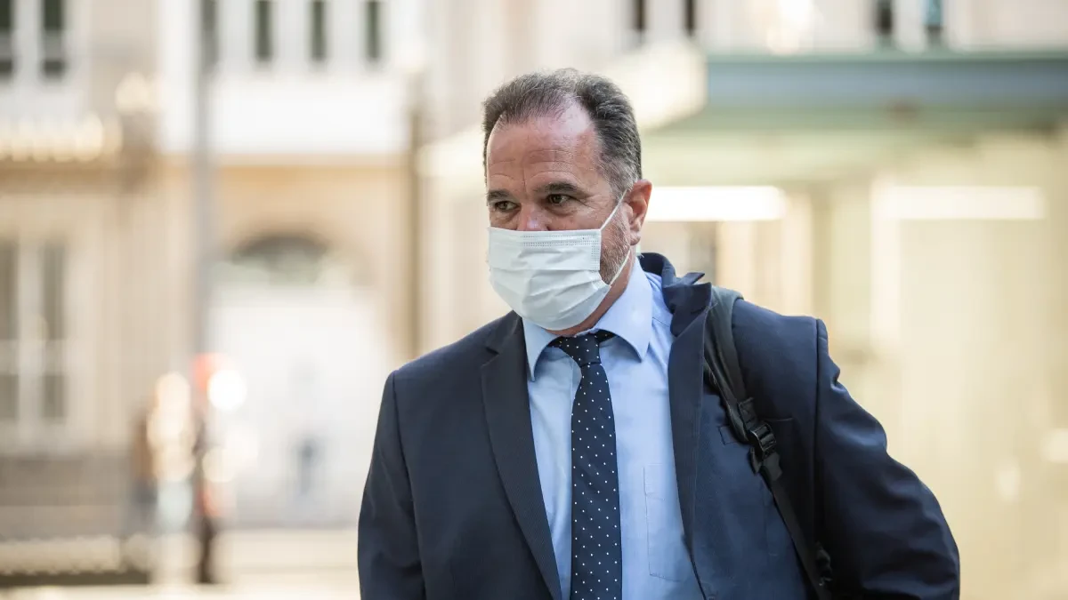 Iturgaiz acusa a Sánchez de usar 
