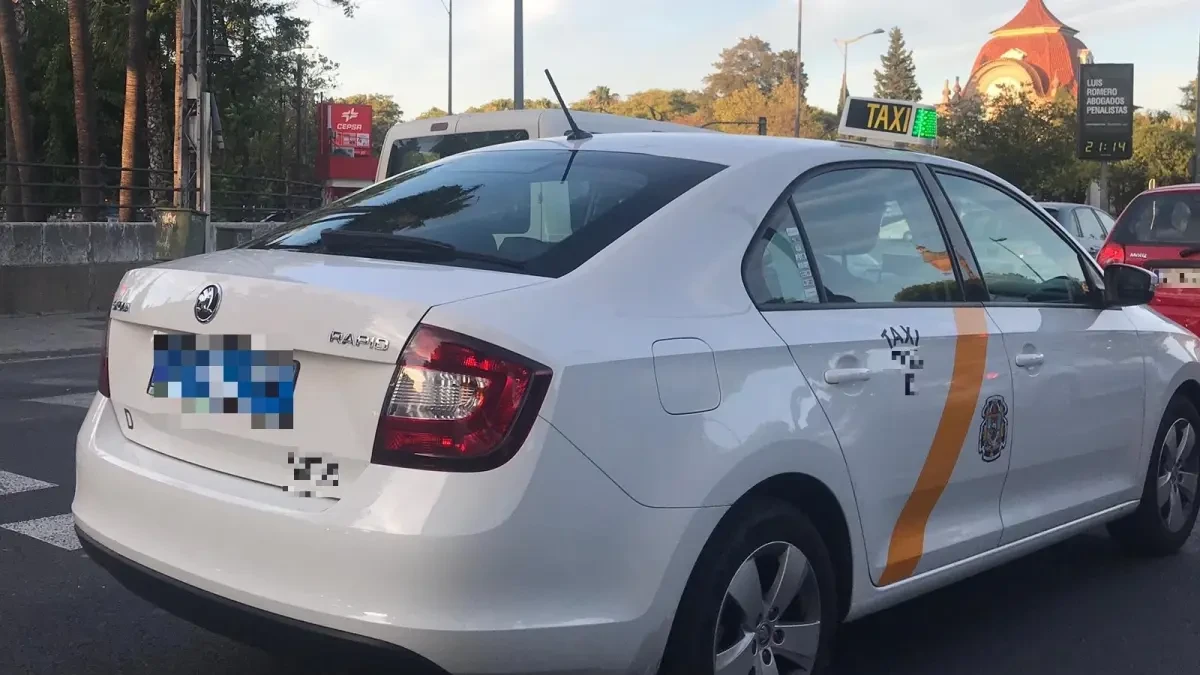 Unión Sevillana y Solidaridad se incorporan finalmente al Consejo del Taxi tras el conflicto de la renovación