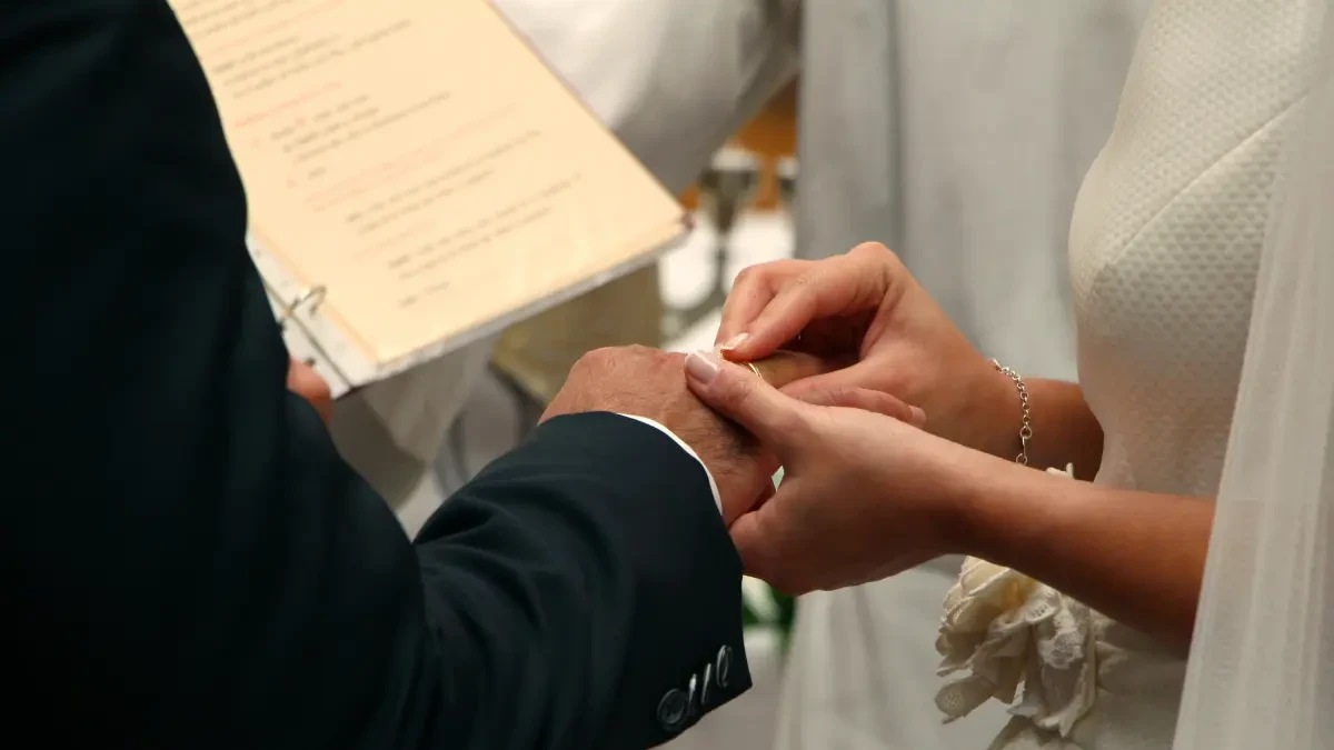 Una mujer que se ha casado 10 veces afirma que no parará hasta encontrar a 
