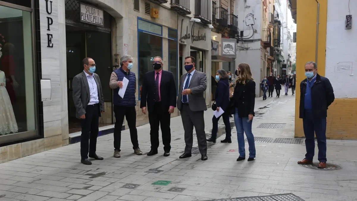 El Ayuntamiento y Endesa culminan la pavimentación y renovación de redes de agua y luz de la calle Cunay sum