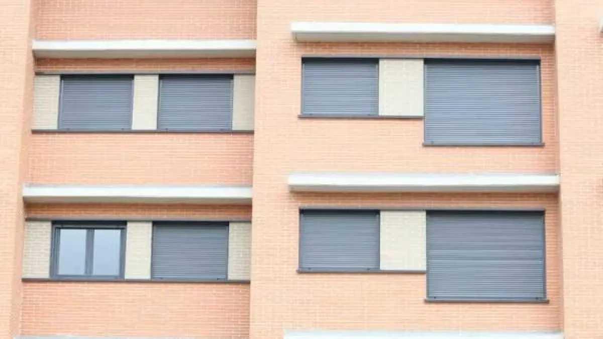 Por qué no deberías mantener las persianas subidas durante el vendaval de la borrasca Bárbara