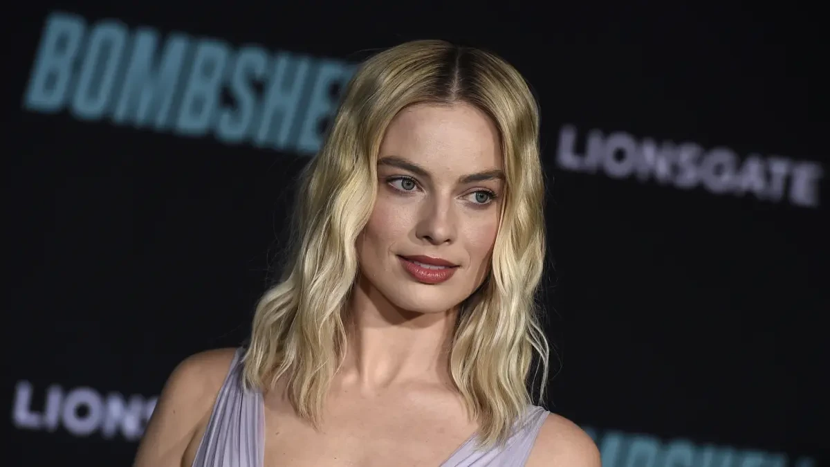Las almohadillas correctoras de Peter Thomas Roth, el producto antiacné sin el que no puede vivir Margot Robbie