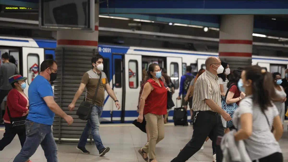 Las nuevas restricciones en Madrid, ¿afectan al transporte público?