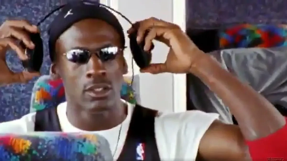 Michael Jordan señala a sus 