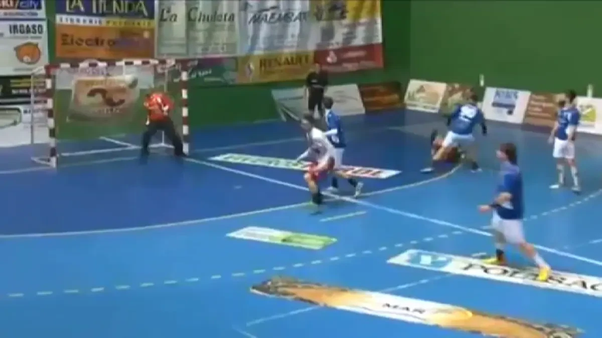 Un portero de balonmano de 18 años, ingresado en la UCI por neumonía derivada de la Covid-19