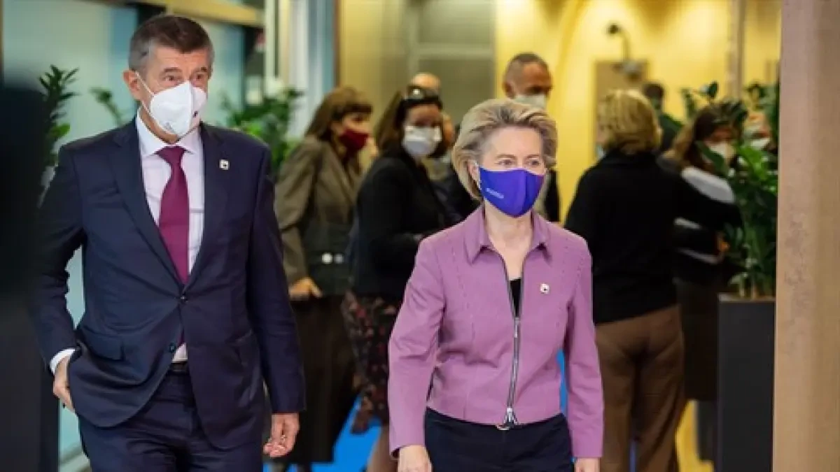 Von der Leyen abandona la cumbre de la UE para aislarse tras saber que ha tenido contacto con un positivo en coronavirus