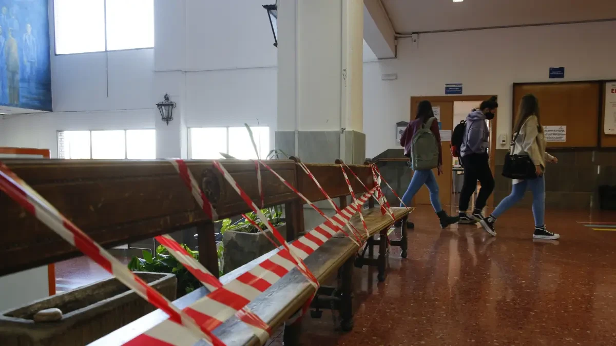 Coronavirus.- AMPL.- Estudiantes convocan movilización contra la suspensión de clases presenciales en la UGR