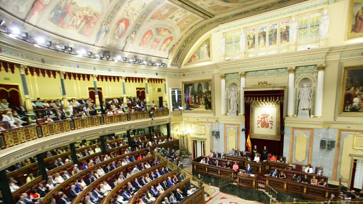 Congreso y Senado ultiman un código ético que prohibirá a los parlamentarios aceptar regalos superiores a 150 euros