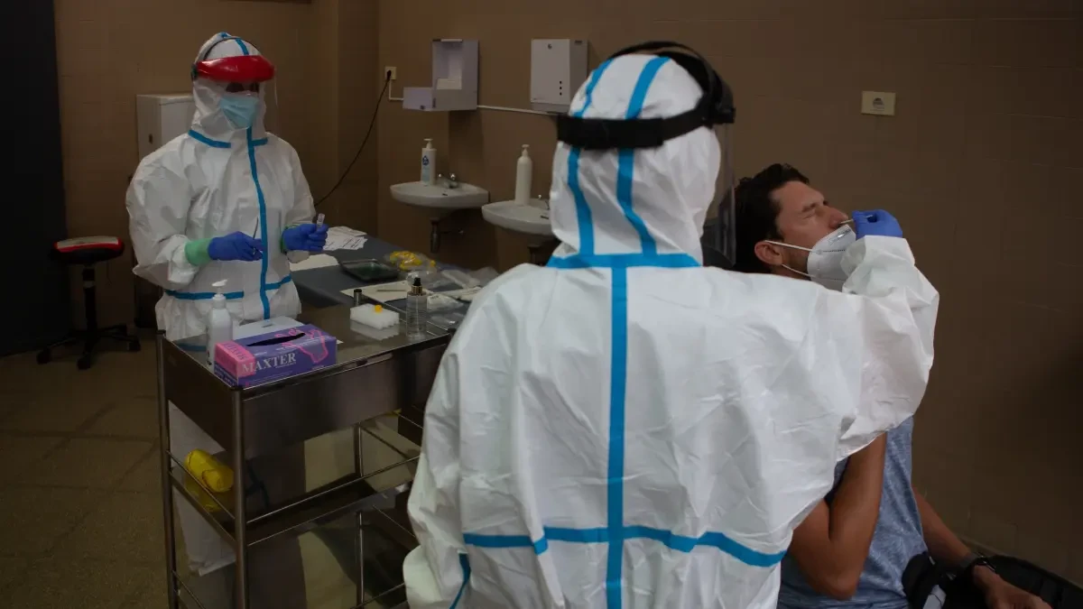 Detectados cuatro casos de reinfección por Covid-19 en Cataluña