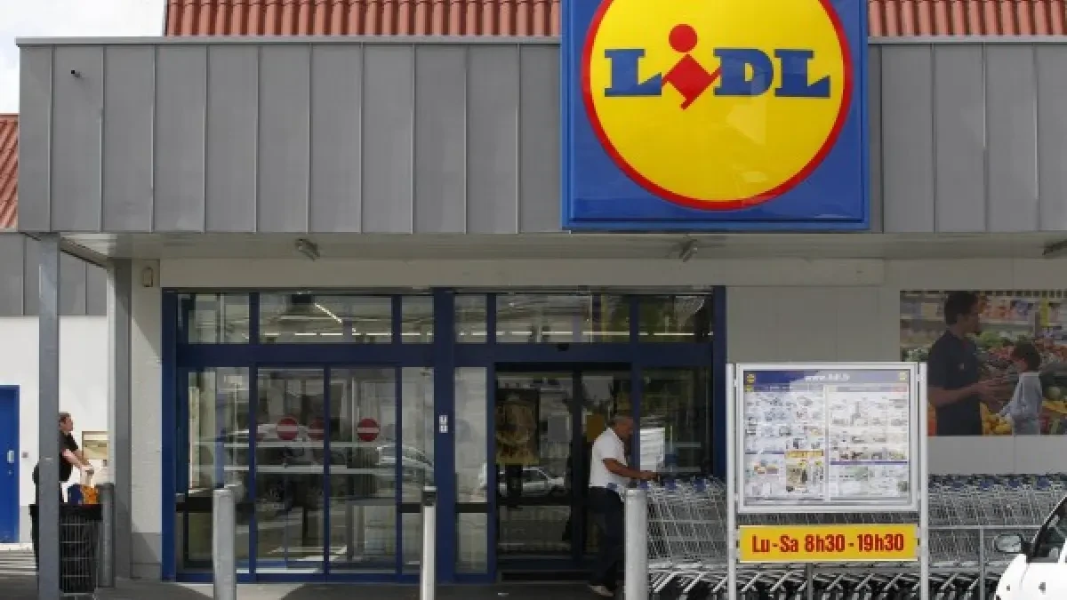 Francia prohibirá la venta en hipermercados de todo producto no esencial
