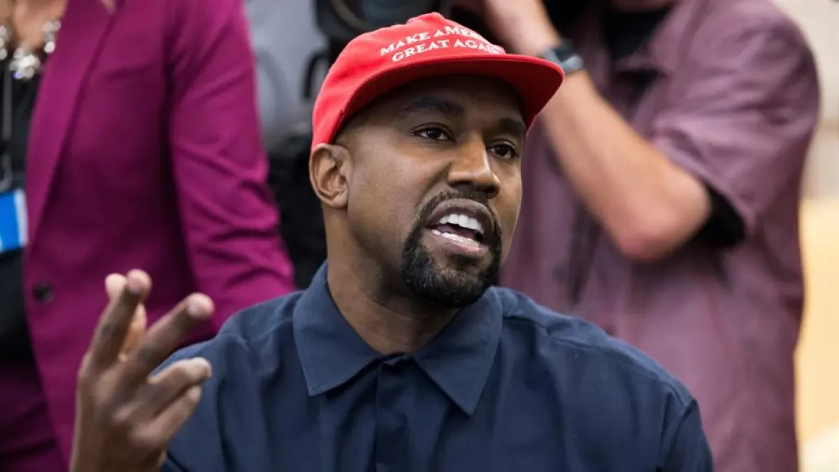 Kanye West es expulsado de Twitter y no ha sido por orinar sobre su Grammy